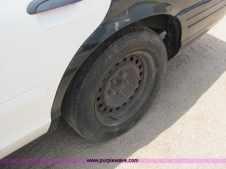 image for item C2573 2001 Ford Crown Victoria Police Interceptor