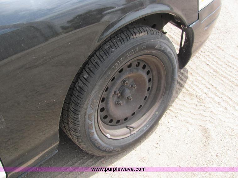 image for item C2573 2001 Ford Crown Victoria Police Interceptor