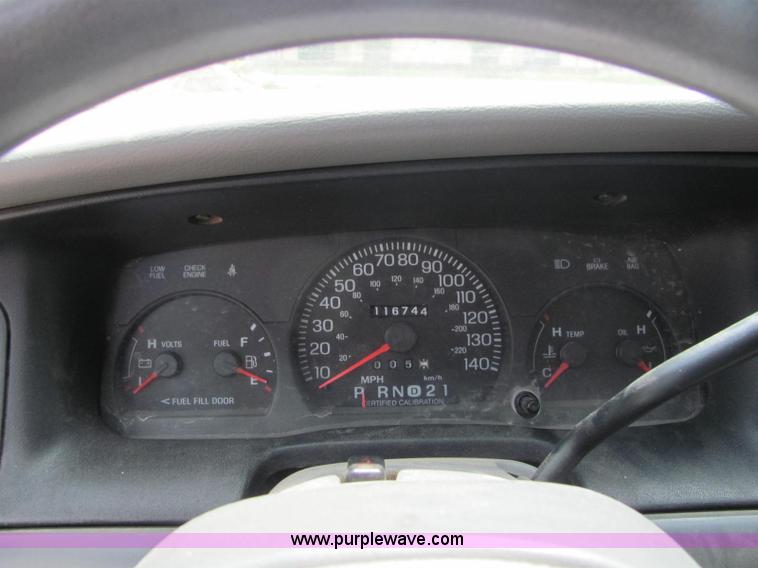 image for item C2573 2001 Ford Crown Victoria Police Interceptor