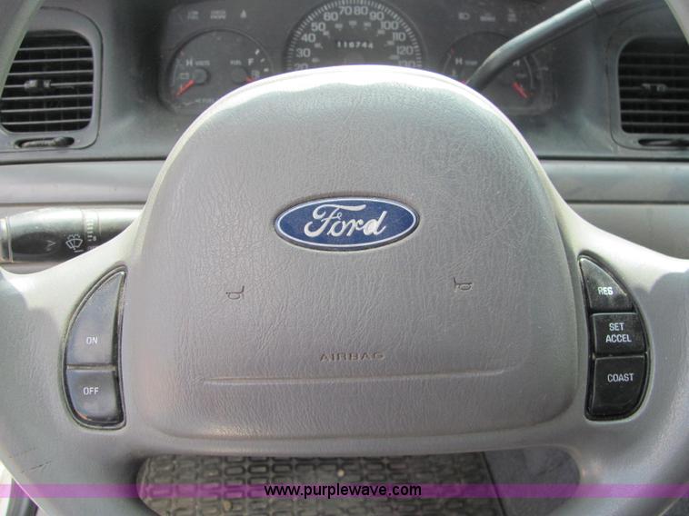 image for item C2573 2001 Ford Crown Victoria Police Interceptor