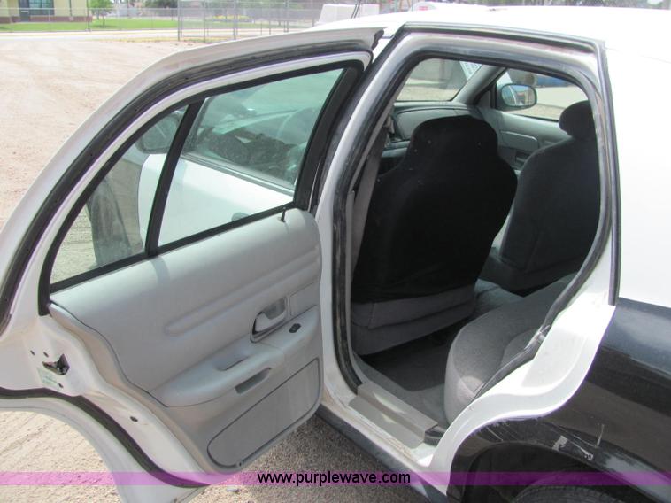 image for item C2573 2001 Ford Crown Victoria Police Interceptor