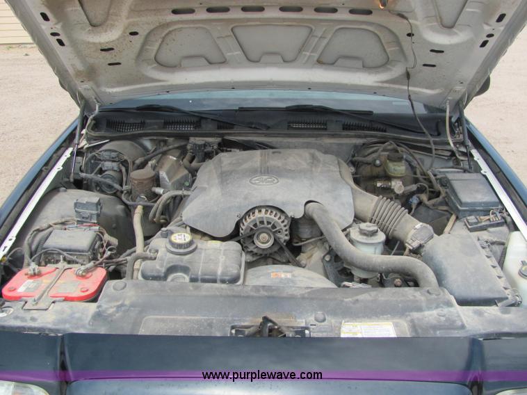 image for item C2573 2001 Ford Crown Victoria Police Interceptor