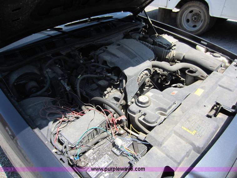 image for item D2000 2005 Ford Crown Victoria Police Interceptor