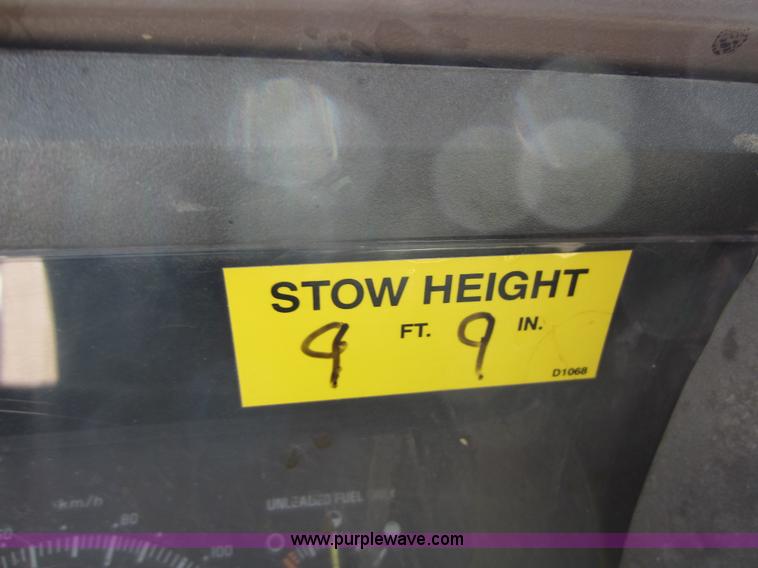 image for item D2001 1994 GMC Sierra 3500 HD bucket truck