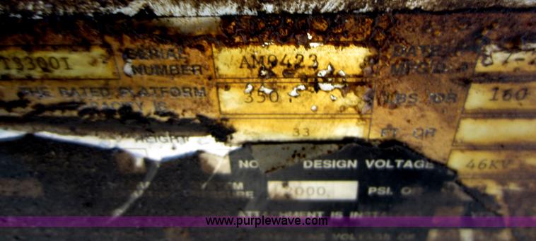 image for item D2001 1994 GMC Sierra 3500 HD bucket truck