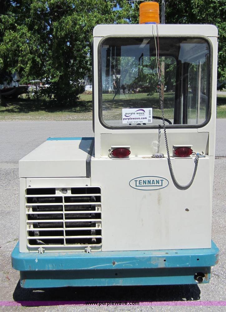 image for item D2003 Tennant 255II sweeper