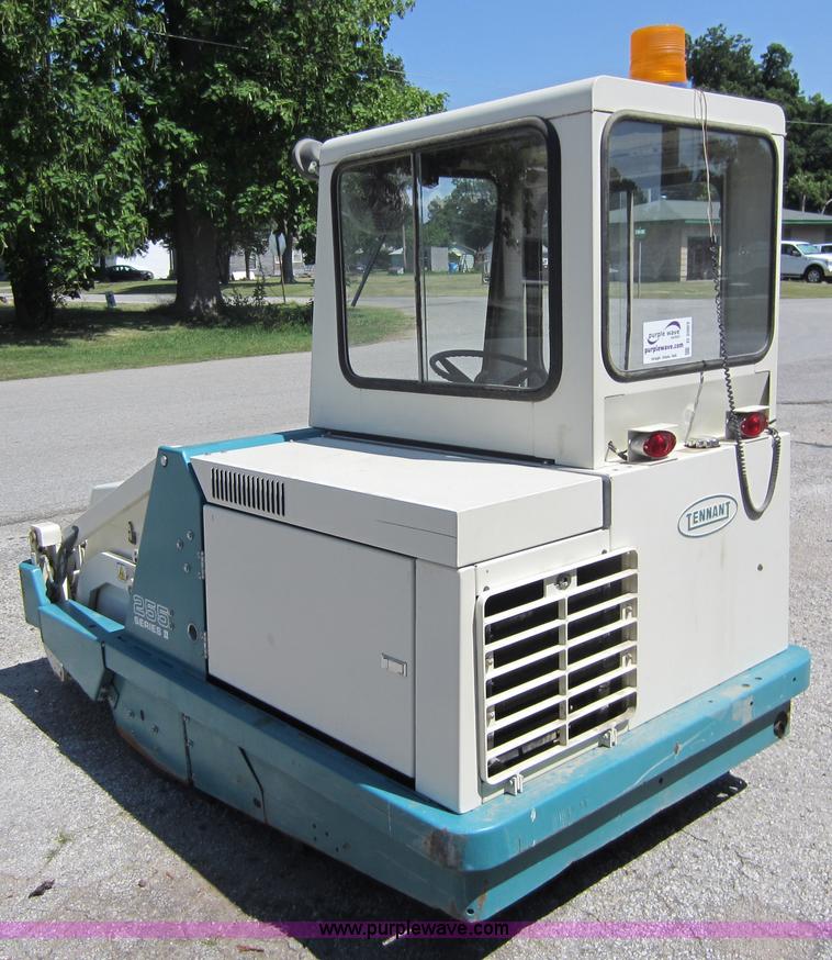 image for item D2003 Tennant 255II sweeper
