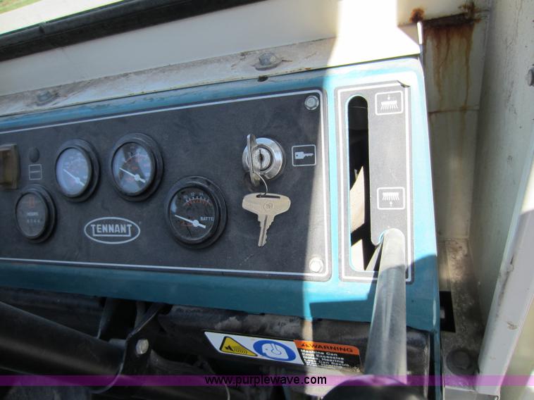 image for item D2003 Tennant 255II sweeper