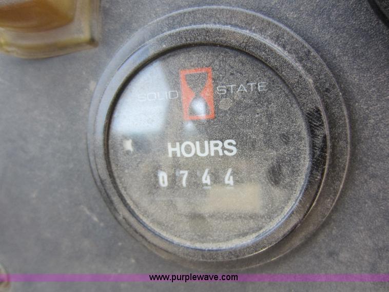 image for item D2003 Tennant 255II sweeper