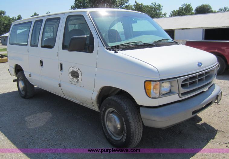 image for item D2004 1997 Ford E350 Econoline van