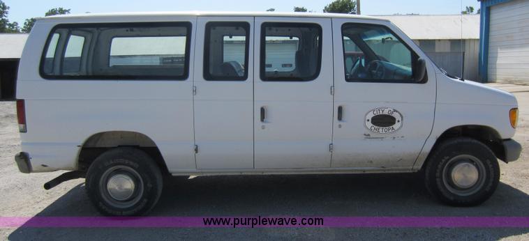 image for item D2004 1997 Ford E350 Econoline van