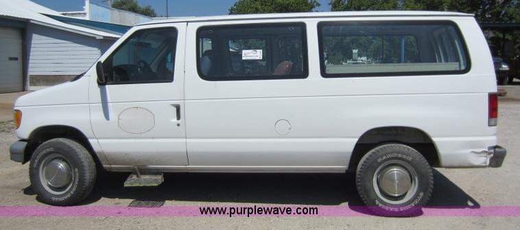 image for item D2004 1997 Ford E350 Econoline van