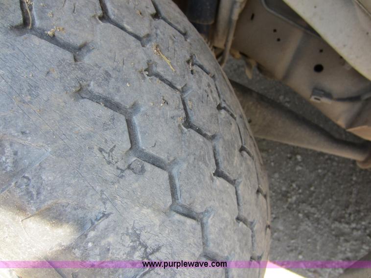 image for item D2004 1997 Ford E350 Econoline van