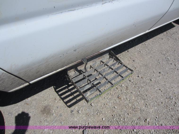 image for item D2004 1997 Ford E350 Econoline van