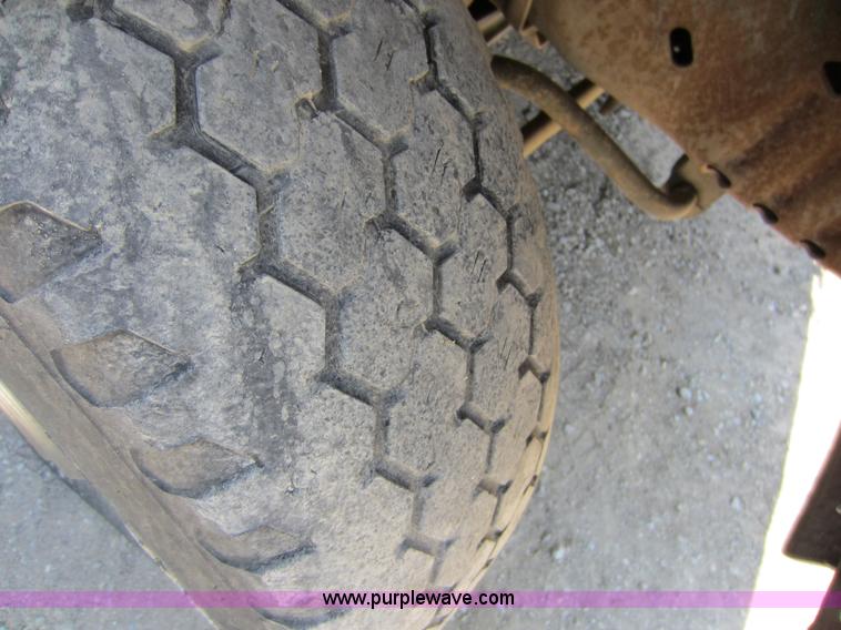 image for item D2004 1997 Ford E350 Econoline van