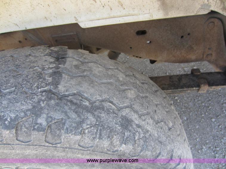 image for item D2004 1997 Ford E350 Econoline van