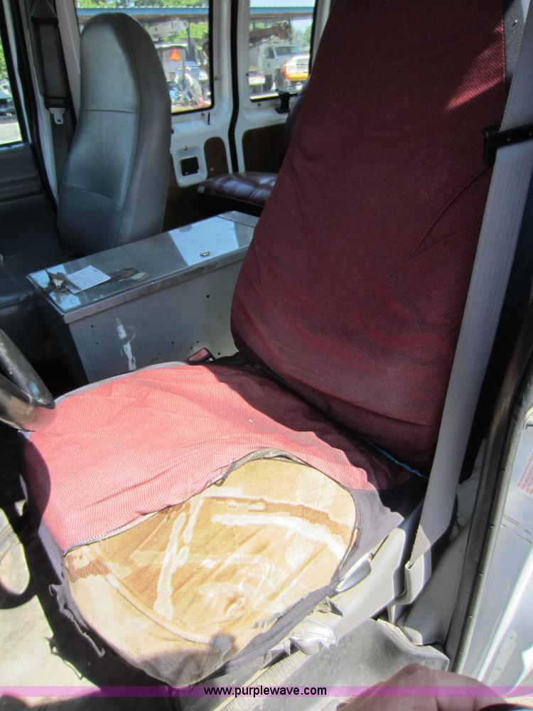 image for item D2004 1997 Ford E350 Econoline van