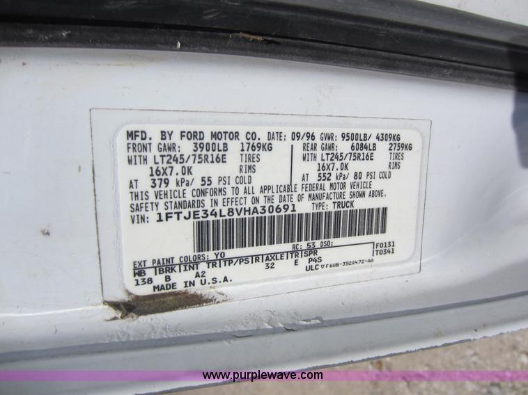 image for item D2004 1997 Ford E350 Econoline van