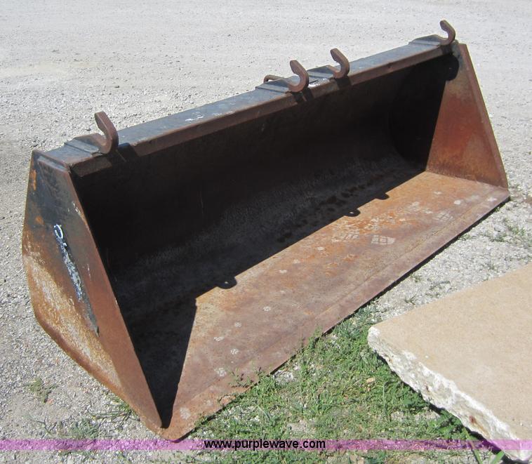 image for item D2007 7' loader bucket