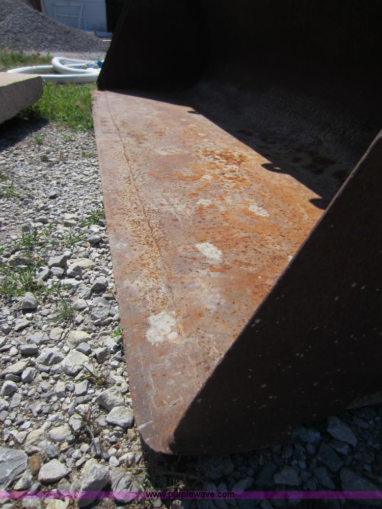 image for item D2007 7' loader bucket