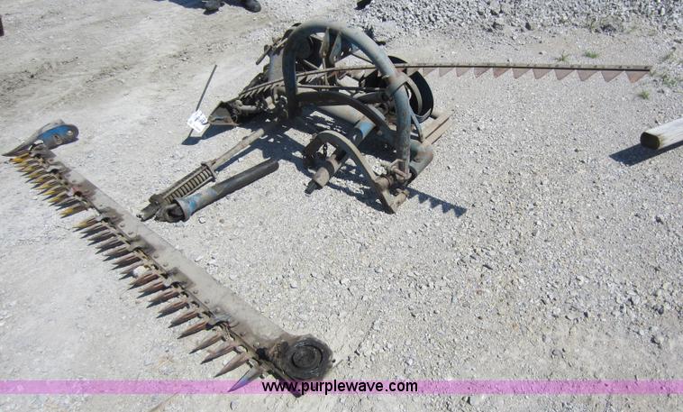 image for item D2009 Ford 515 sickle bar mower
