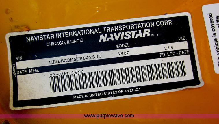 image for item D2018 1995 International 3800 school bus