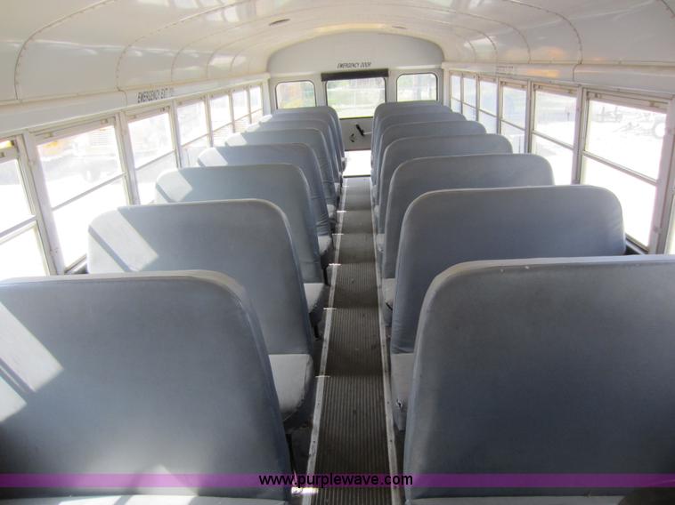 image for item D2018 1995 International 3800 school bus