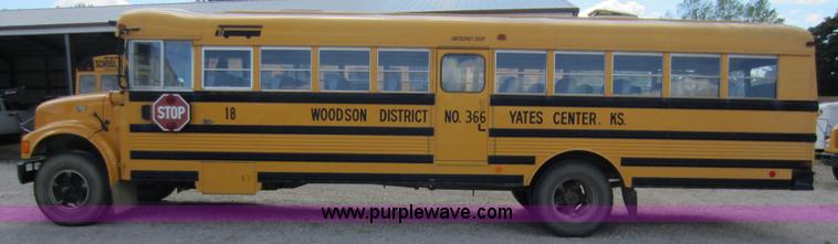 image for item D2020 1995 International 3800 school bus