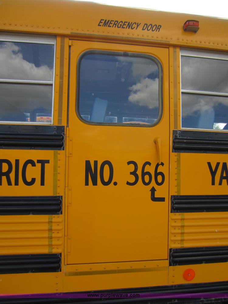 image for item D2020 1995 International 3800 school bus