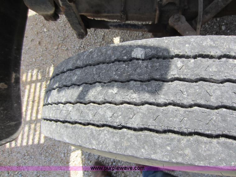 image for item D2020 1995 International 3800 school bus