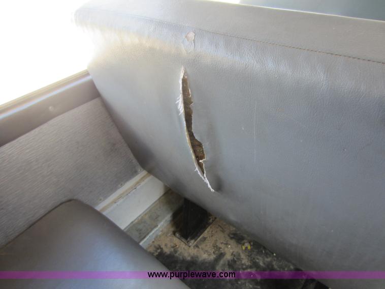 image for item D2020 1995 International 3800 school bus