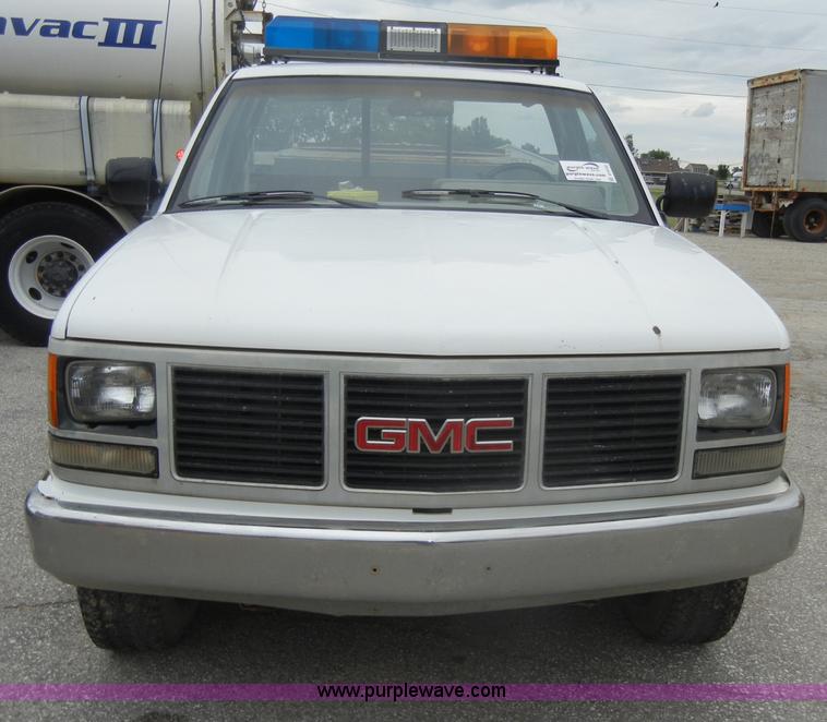 image for item D4133 1988 Chevrolet 3500 Cheyenne utility pickup truck