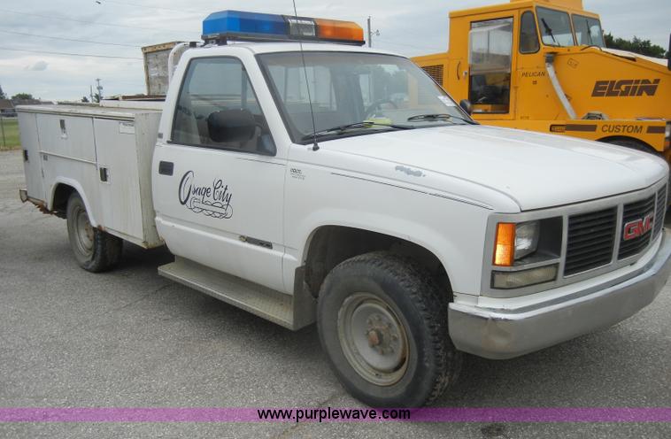 image for item D4133 1988 Chevrolet 3500 Cheyenne utility pickup truck