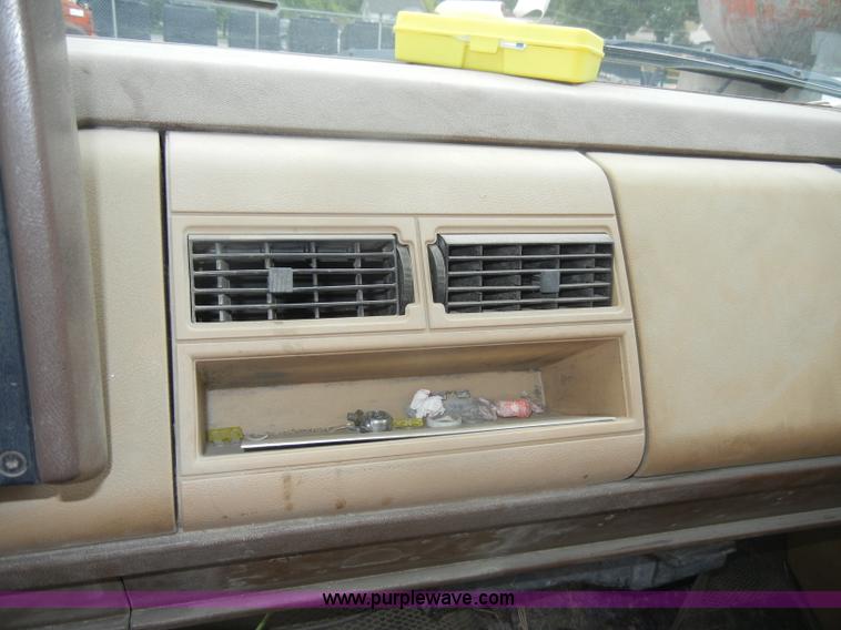 image for item D4133 1988 Chevrolet 3500 Cheyenne utility pickup truck