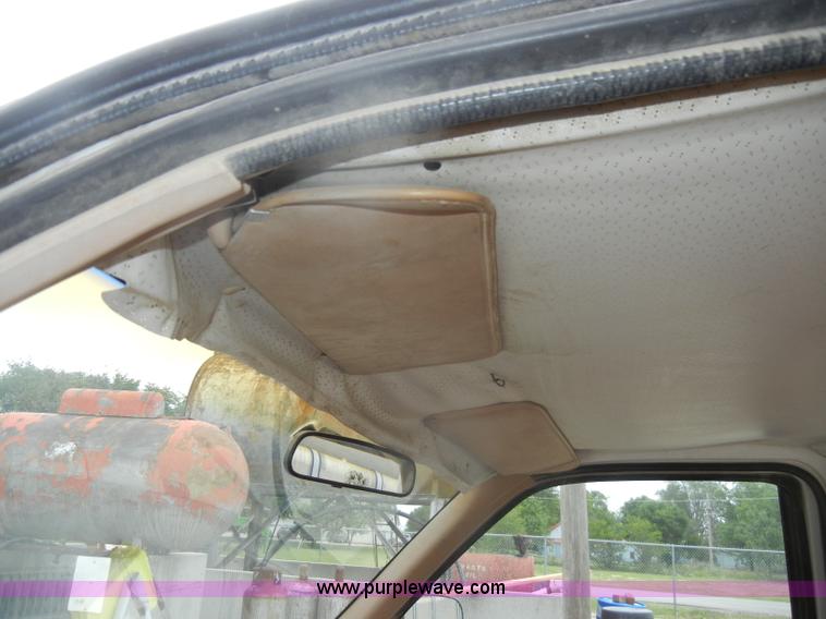 image for item D4133 1988 Chevrolet 3500 Cheyenne utility pickup truck