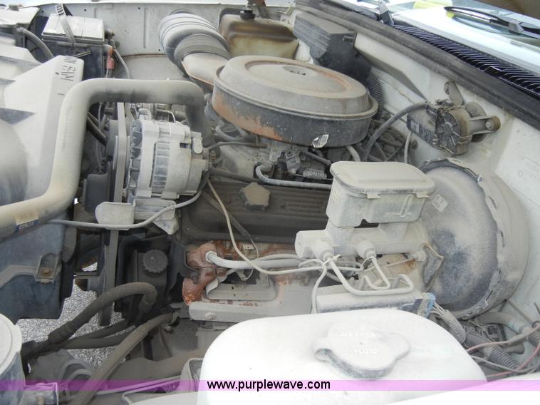 image for item D4133 1988 Chevrolet 3500 Cheyenne utility pickup truck