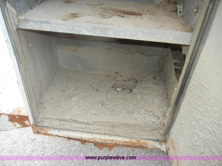 image for item D4133 1988 Chevrolet 3500 Cheyenne utility pickup truck