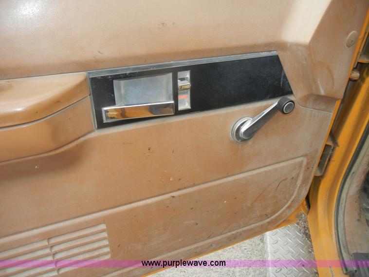 image for item D4134 1990 Chevrolet 2500 Cheyenne pickup truck