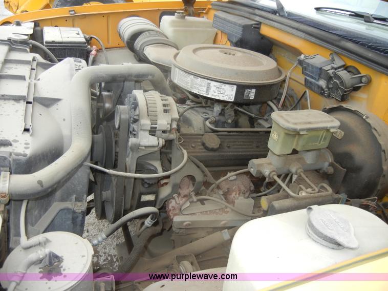 image for item D4134 1990 Chevrolet 2500 Cheyenne pickup truck