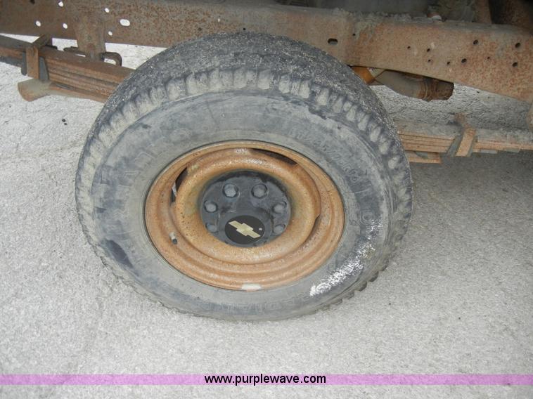 image for item D4134 1990 Chevrolet 2500 Cheyenne pickup truck