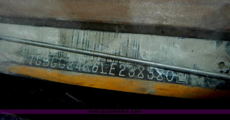 image for item D4134 1990 Chevrolet 2500 Cheyenne pickup truck