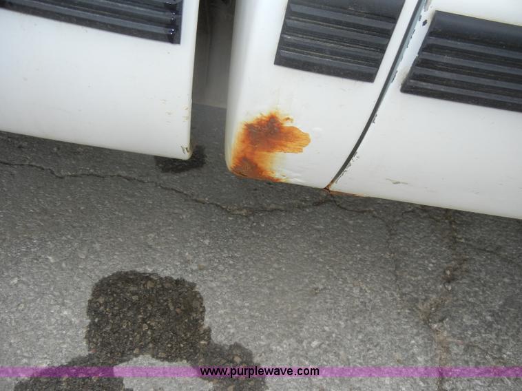 image for item D4135 1993 Chevrolet 1500 Cheyenne pickup truck