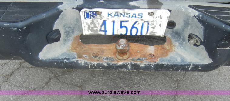 image for item D4135 1993 Chevrolet 1500 Cheyenne pickup truck