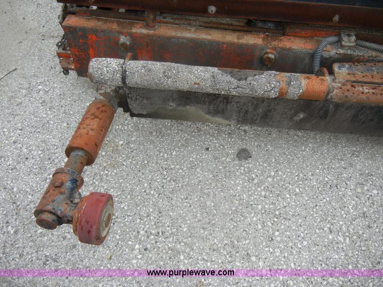 image for item D4136 LeeBoy L1000T asphalt layer