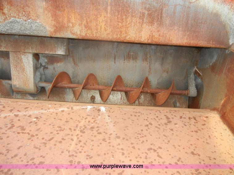 image for item D4136 LeeBoy L1000T asphalt layer