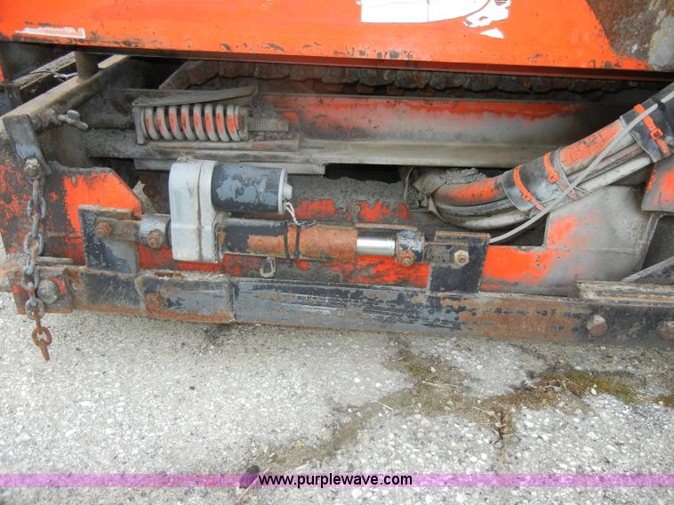 image for item D4136 LeeBoy L1000T asphalt layer