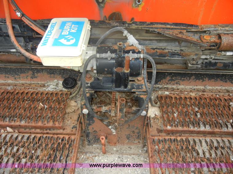 image for item D4136 LeeBoy L1000T asphalt layer