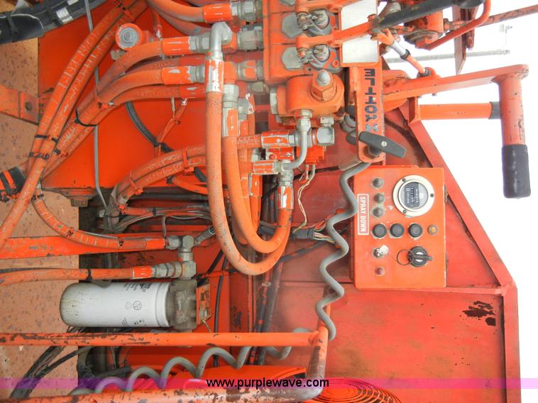 image for item D4136 LeeBoy L1000T asphalt layer