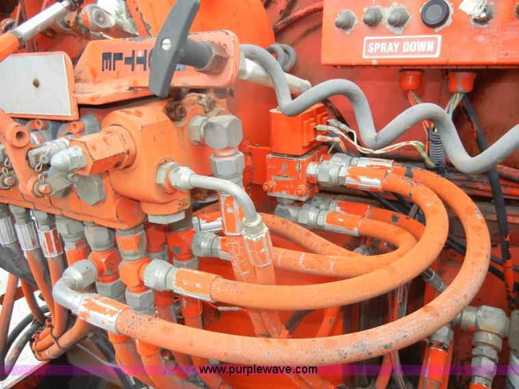 image for item D4136 LeeBoy L1000T asphalt layer