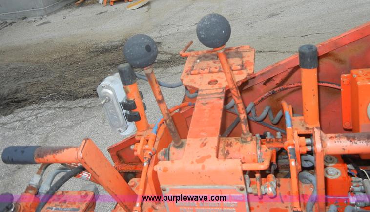 image for item D4136 LeeBoy L1000T asphalt layer
